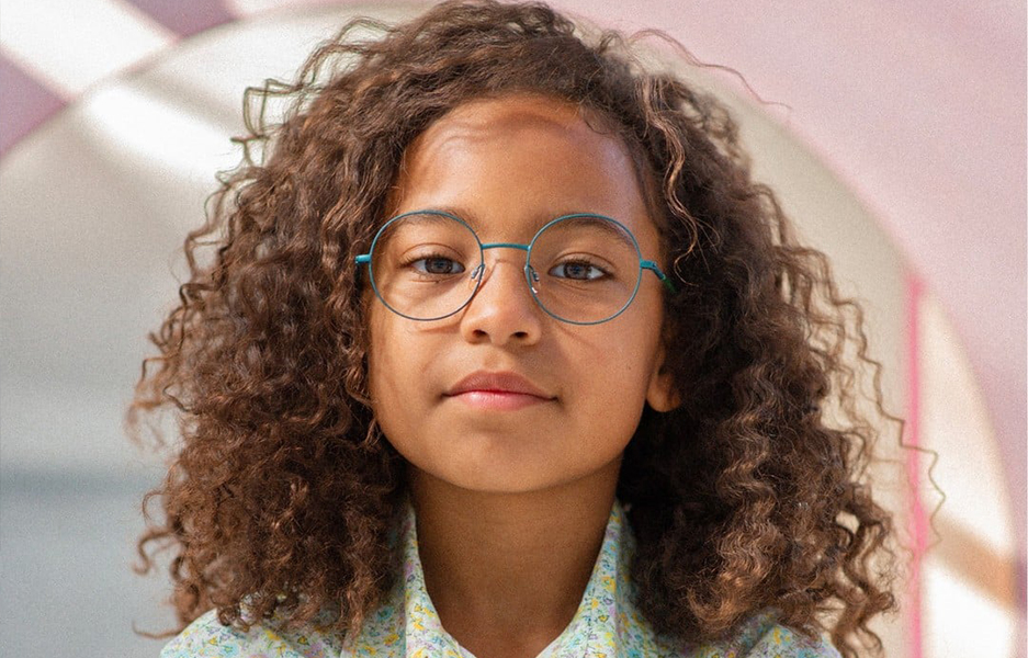 Link zur Kinderbrillen-Unterseite - Bild von Kind mit Brille